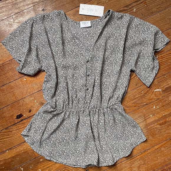 Sienna Sky Tops - SIENNA SKY top, size medium